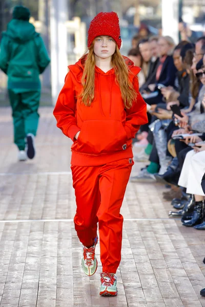 Look 1